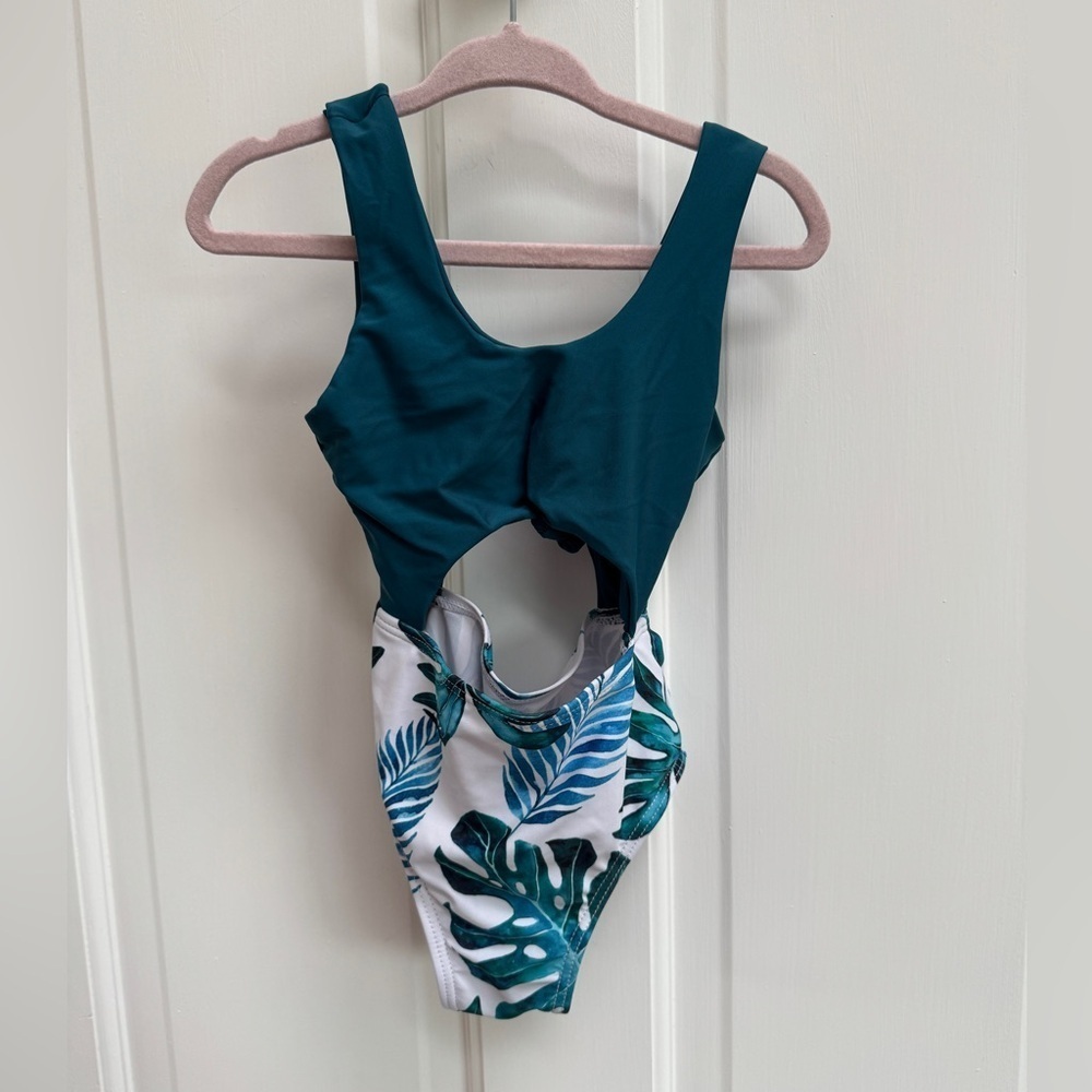 NWOT PatPat 2T Girls Green & White Tropical One Piece Bathing suit Swimsuit
